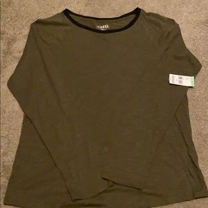 Green long sleeve shirt